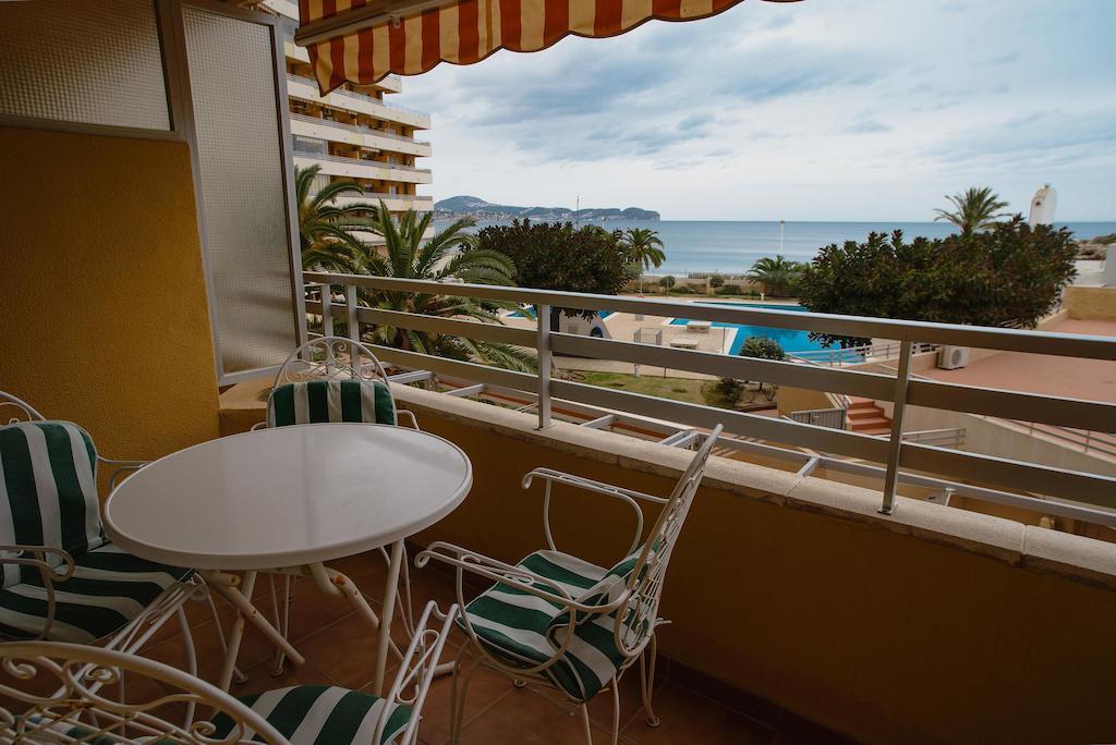 Sea Front Voramar Fibra Wifi Apartment Calpe Room photo